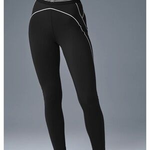 ALO Yoga Black Heart Throb Leggings
